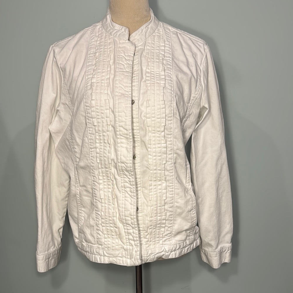 Chico's White denim Utility Jacket with ruffled texture Size 12 Chicos size 2